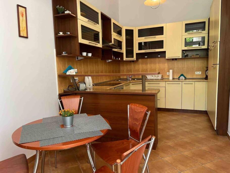 Grodzka / Apartment With Balcony Cracovia Esterno foto